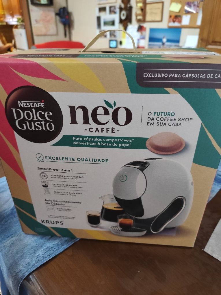 Máquina de café dolce Gusto Neo