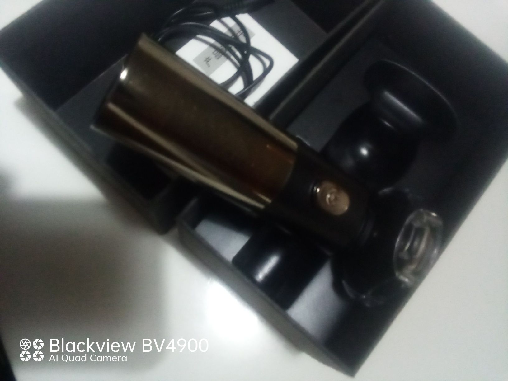 Vendo máquina de barbear semi nova