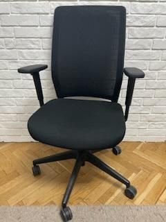 Fotel obrotowy veris net