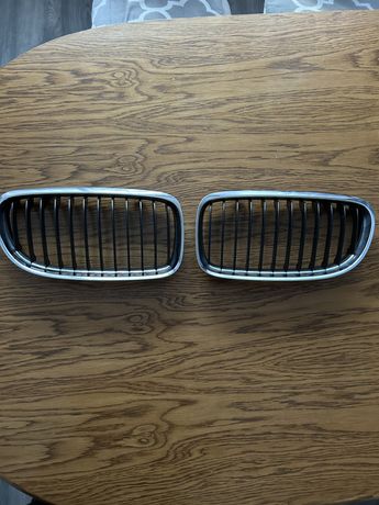 Grill nerki - BMW E90/E91