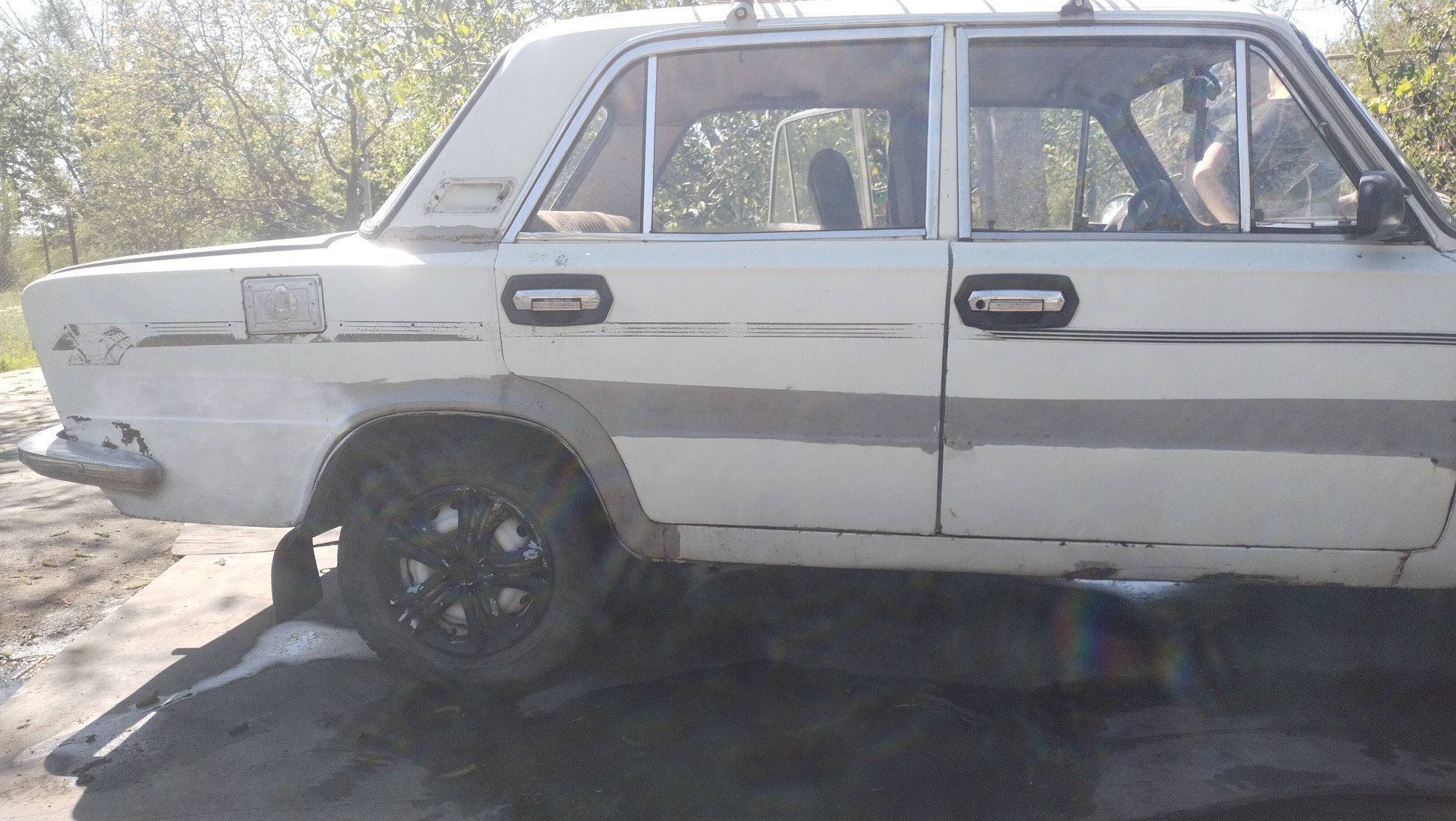 Продам Жигули 2103