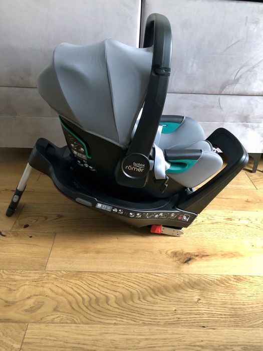 Fotelik samochodowy Britax Romer Baby Safe 3 i-Size