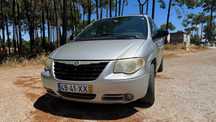 Chrysler Grand Voyager 2.8 CRD • 2004 • 7 lugares • Automático