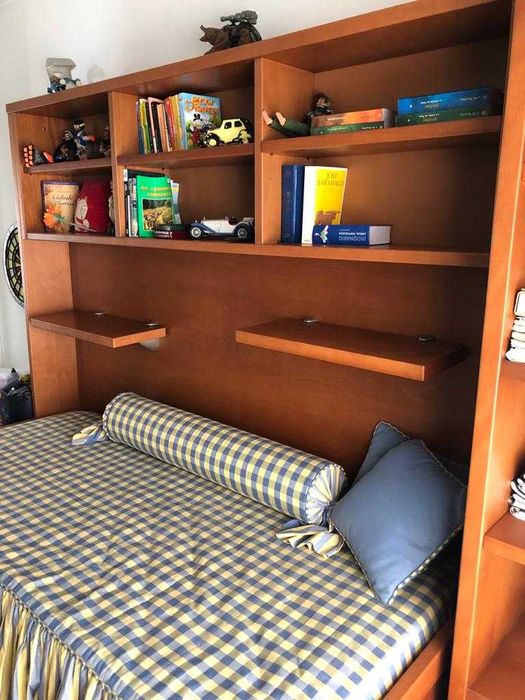 Cama solteiro tipo estúdio em madeira maciça pinho mel