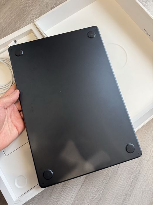 Офіційний macbook air 15 m2 процесор