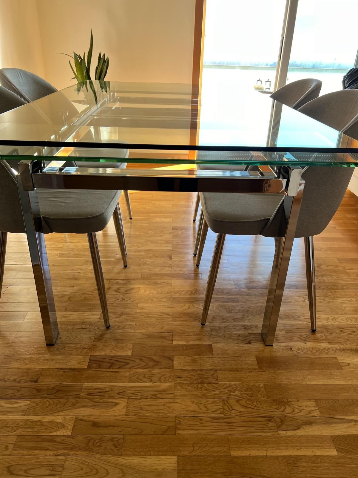 Mesa em vidro extensível