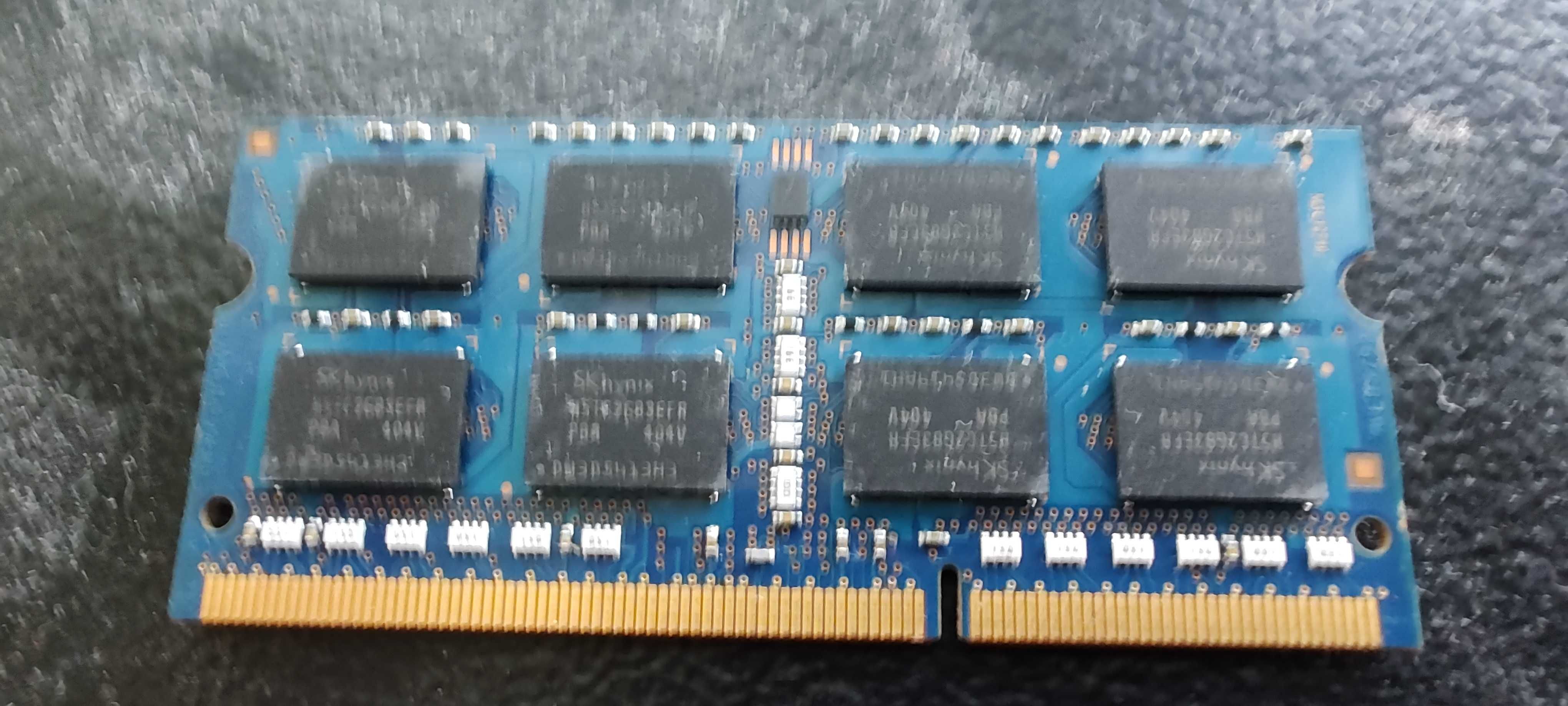 Память для ноутбука SO-DIMM DDR3 1600 MHz Hynix HMT351S6EFR8A-PB 4Гб
