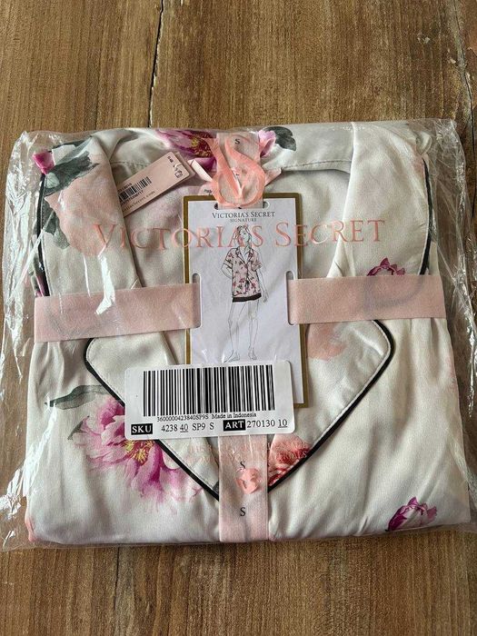 Піжама  з шортами S  Victorias Secret Вікторія сікрет