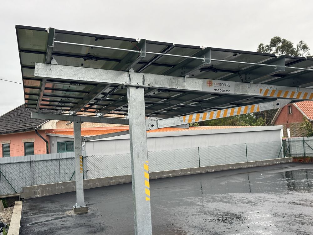 paineis solares carparking