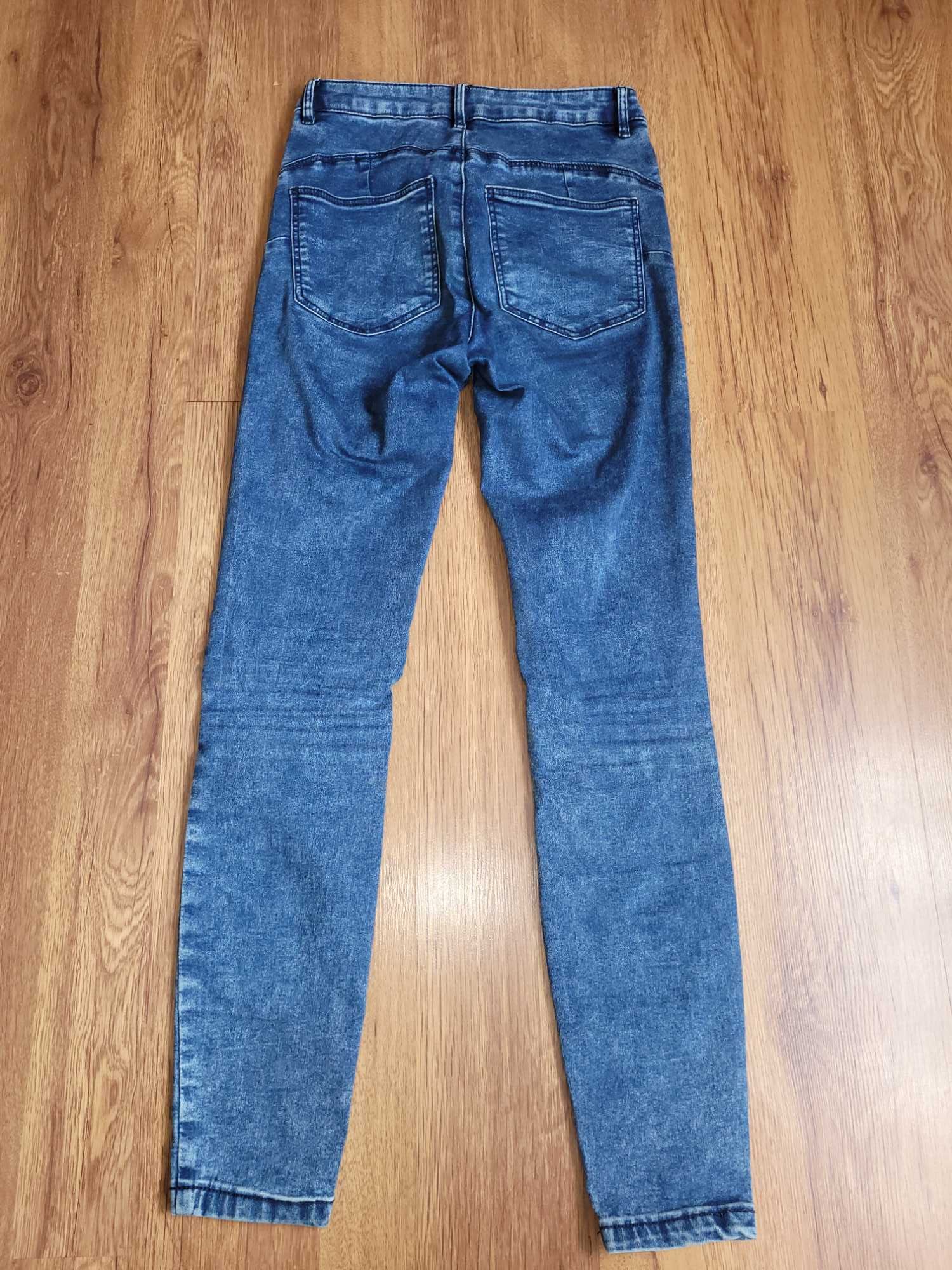 Jeansy Push Up Cropp 36
