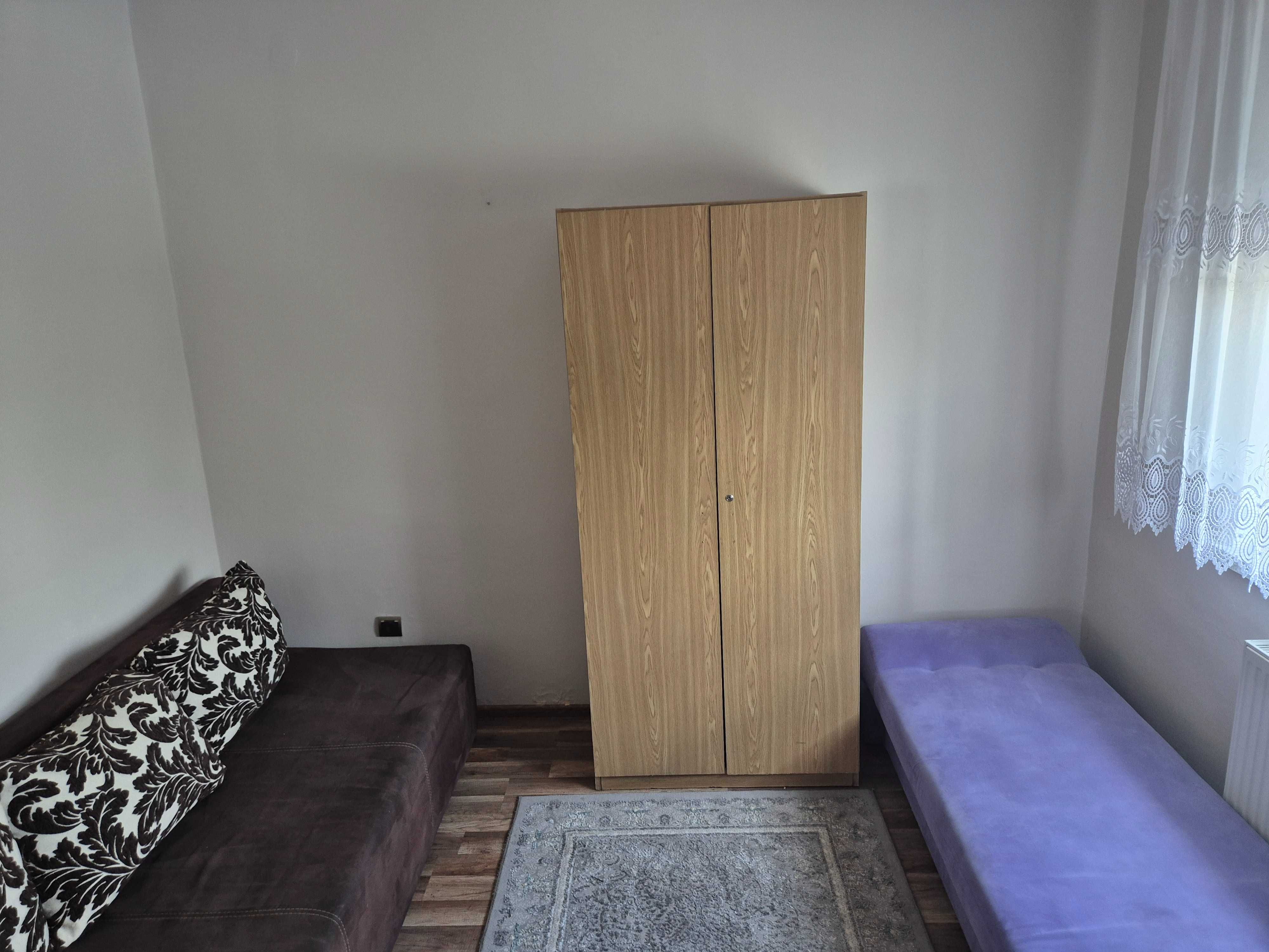 Kwatery Pracownicze, mieszkanie 80m.kw. nad sklepem