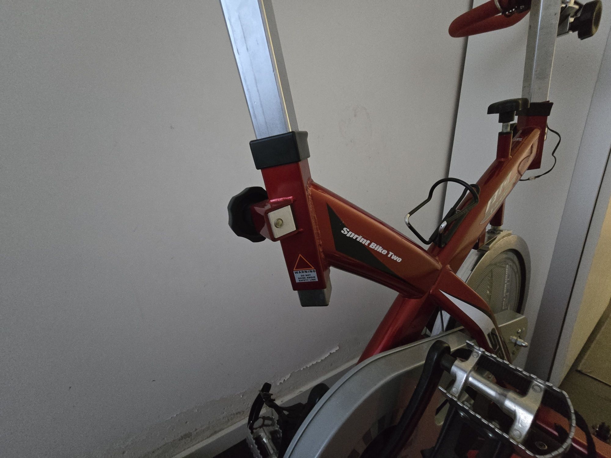 Bicicleta estática BH