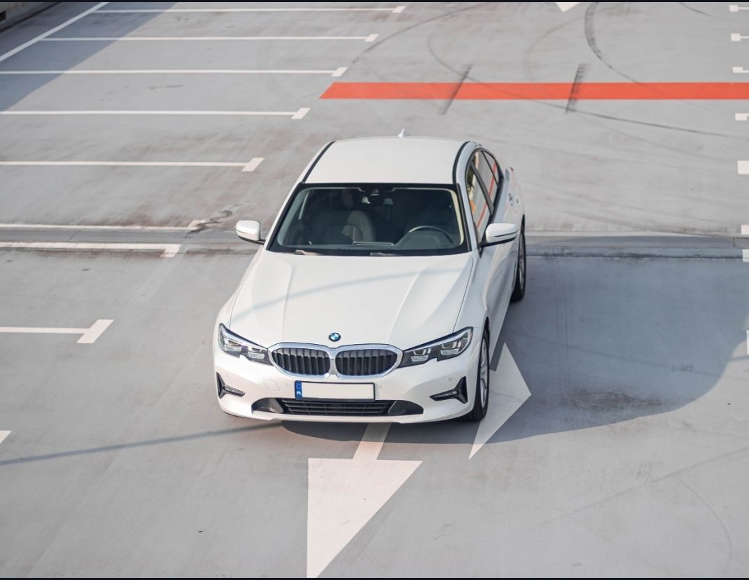 Wynajem wypożyczalnia samochodów BMW 3 320xd