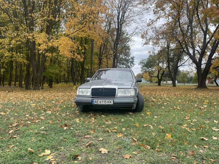 Mercedes-Benz w124