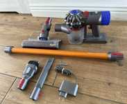 Dyson V8 absolute
