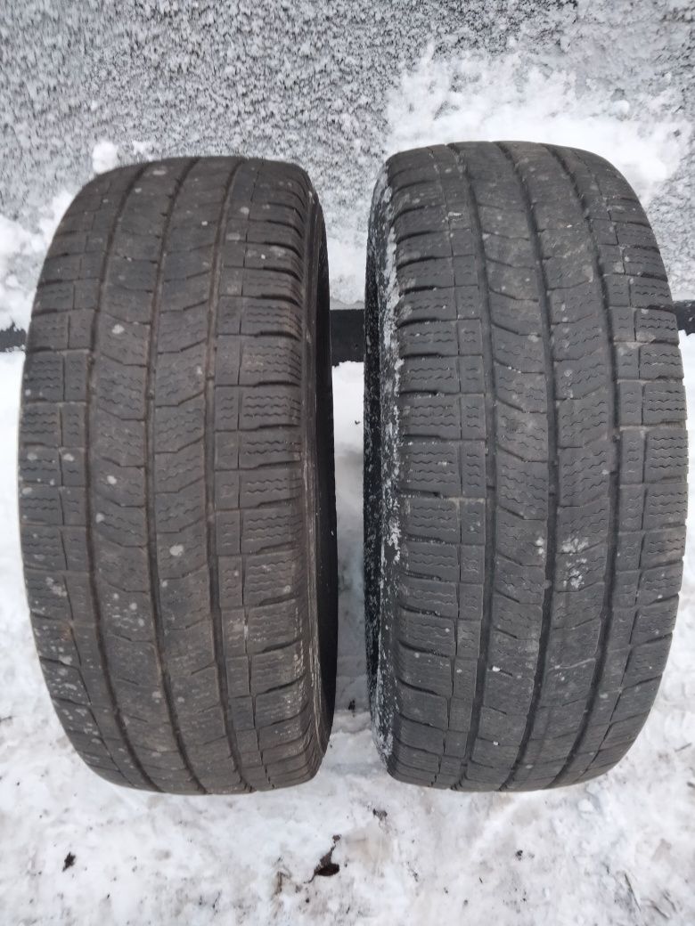 Dwie opony zimowe Kleber Transalp 2 235/65R16C bieżnik 7 mm