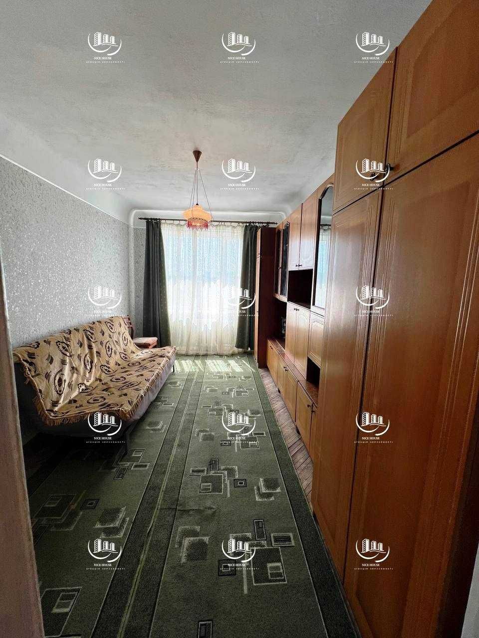 Продам 2 - комнатную квартиру пер . Армянский 1/3