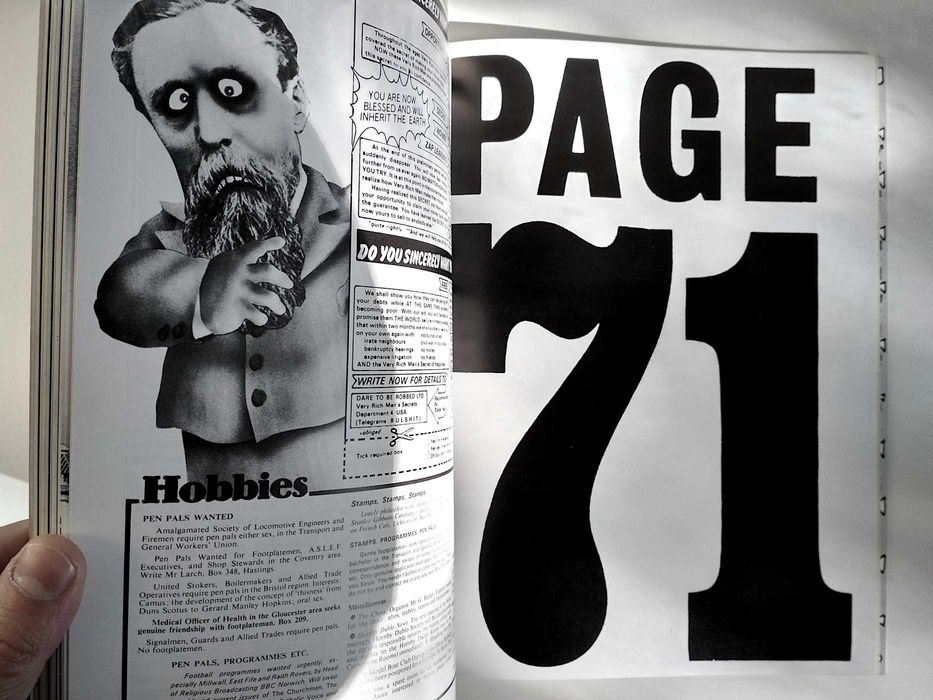 The Brand New Monty Python Papperbok [porte incluído]