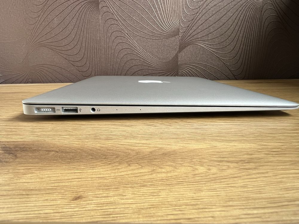 Macbook air 13” 256 gb (early 2014)