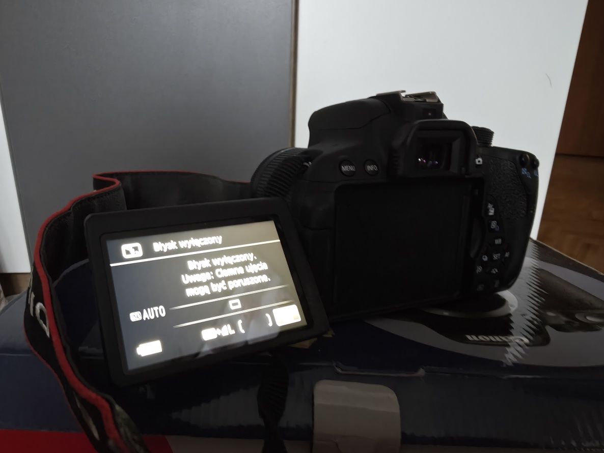 Canon 700D + 18-55 IS STM