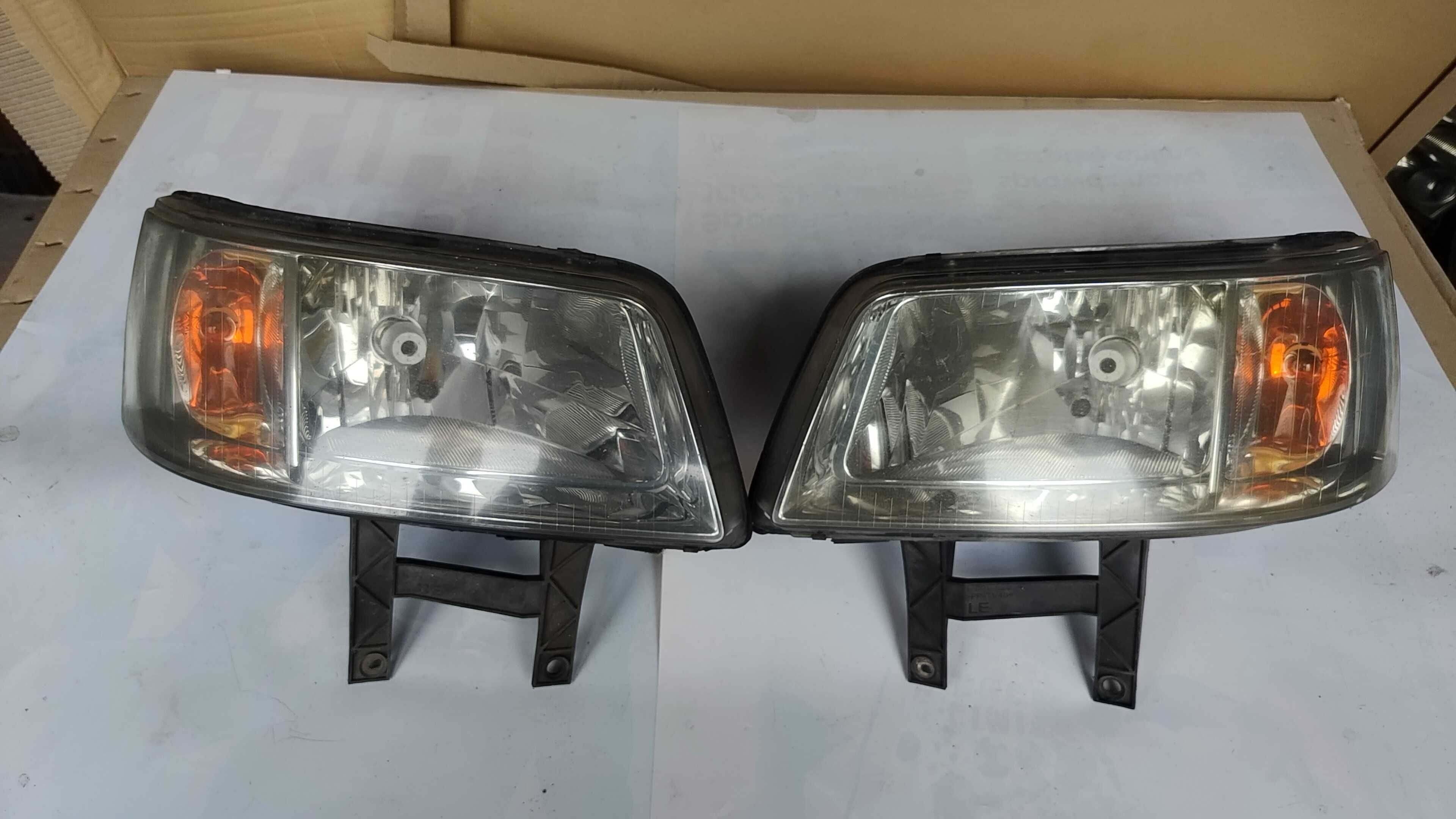 Lampy przód Lewa Prawa Kpl VW Transporter t5 03-10.r Europa