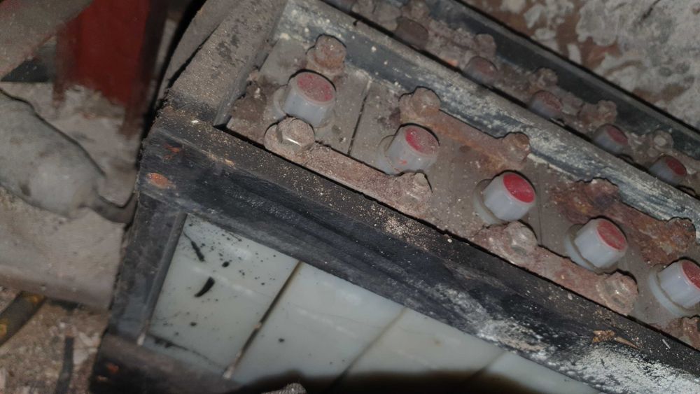 Akumulatory zasadowe duże, baterie akumulatorów, trakcyjne napięcie12V