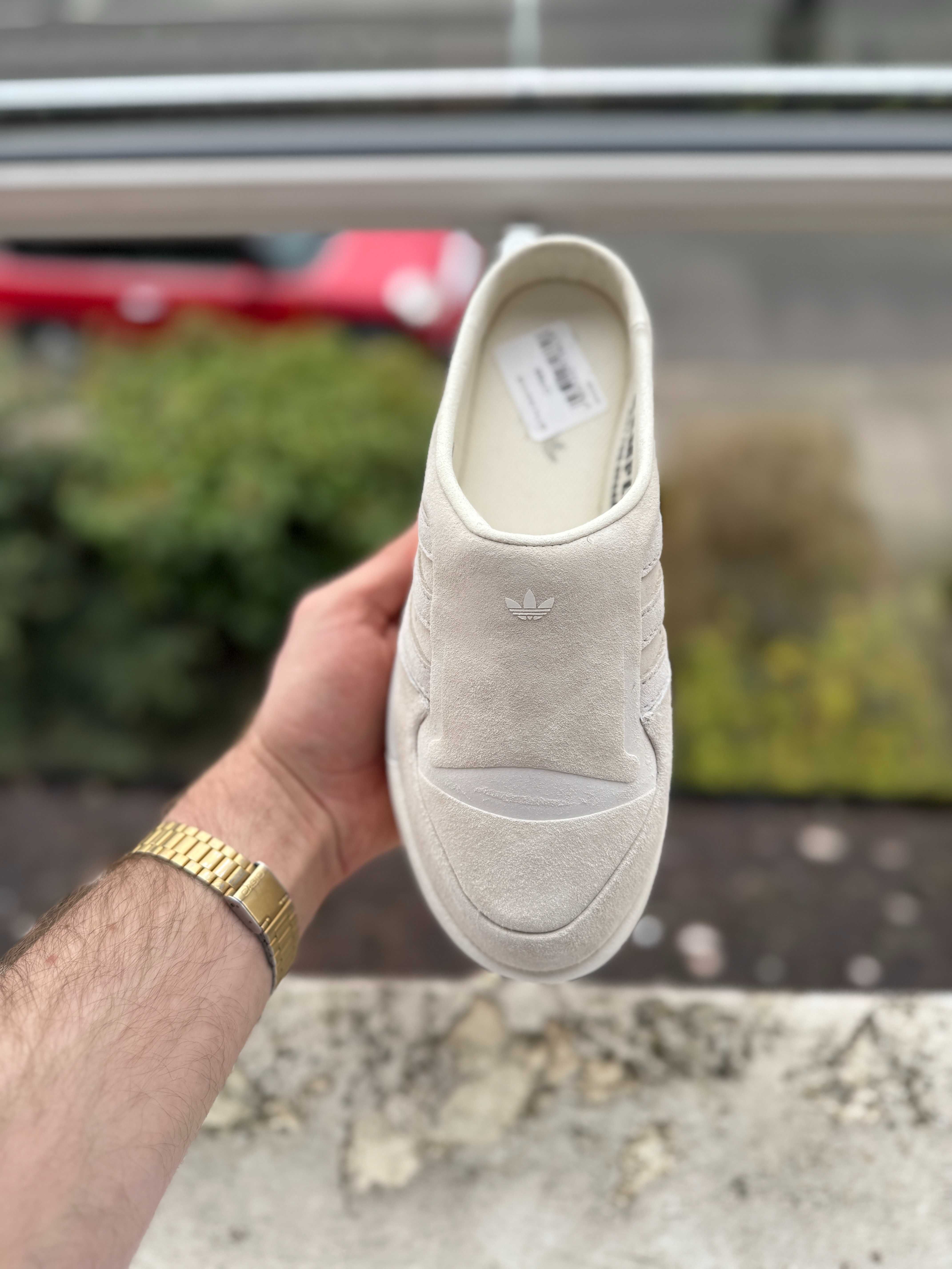 Модні тапочки від Adidas Women's Rivalry Mule замш оригінал див інші