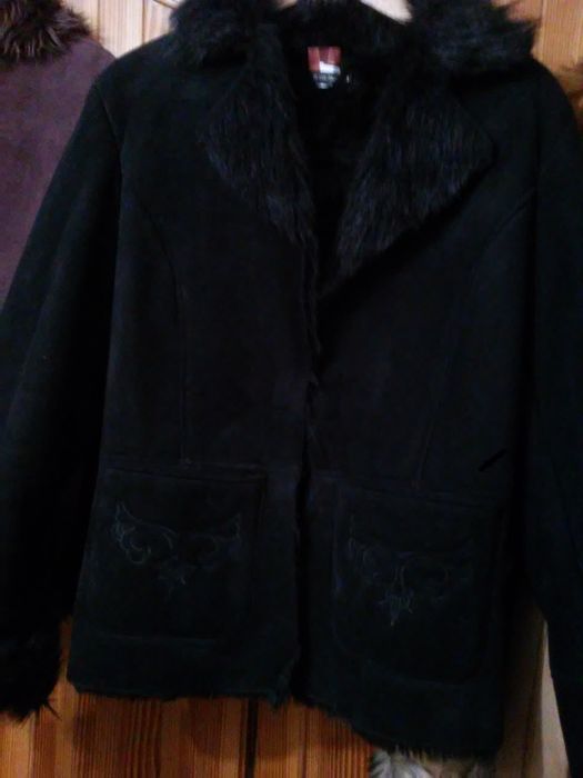 kurtka zimowa/NOWY czarny kożuszek z aplikacją 158/170cm B-YOUNG