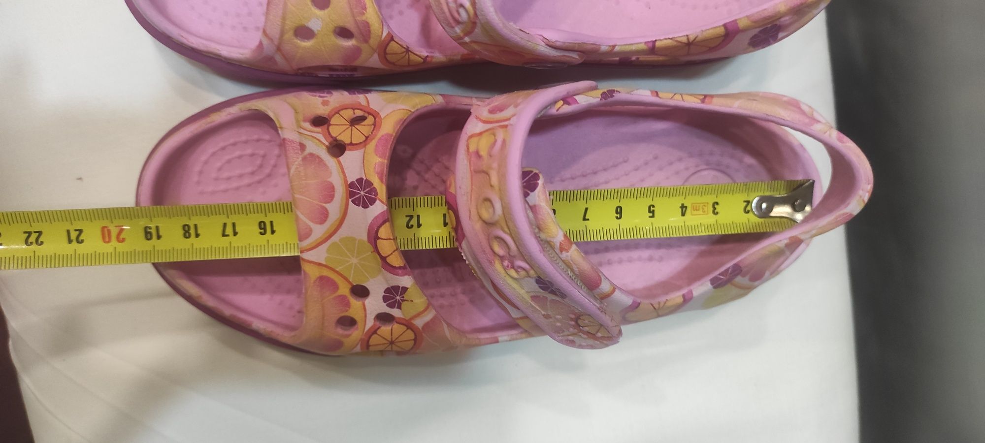 Босоніжки Crocs Kids