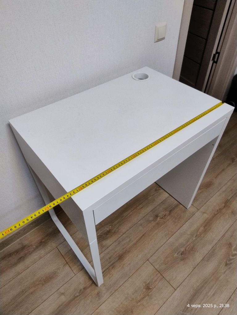 Стіл комп'ютерний IKEA MICKE 302.130.76 білий стол