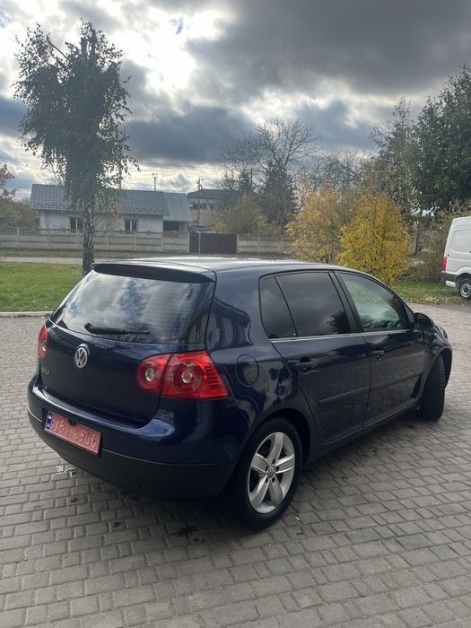 Volkswagen Golf 5 1.4 MPI