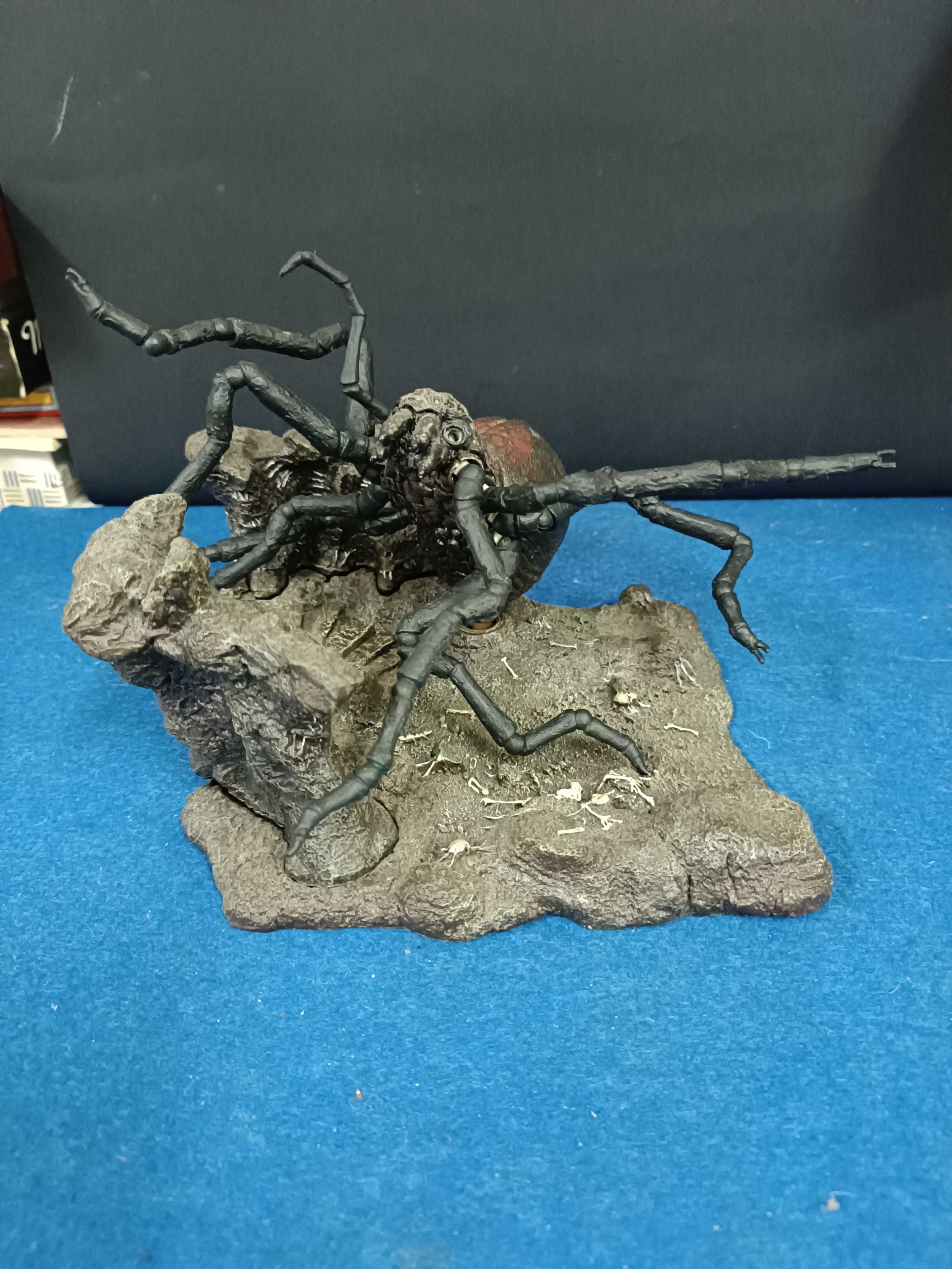 Brinquedo Senhor dos Aneis Shelob's Lair