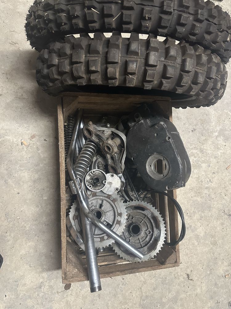 Części mz etz 250 251  orginalne głowica cylinder ts