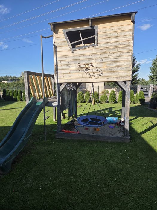 Drewniany domek ogrodowy dla dzieci