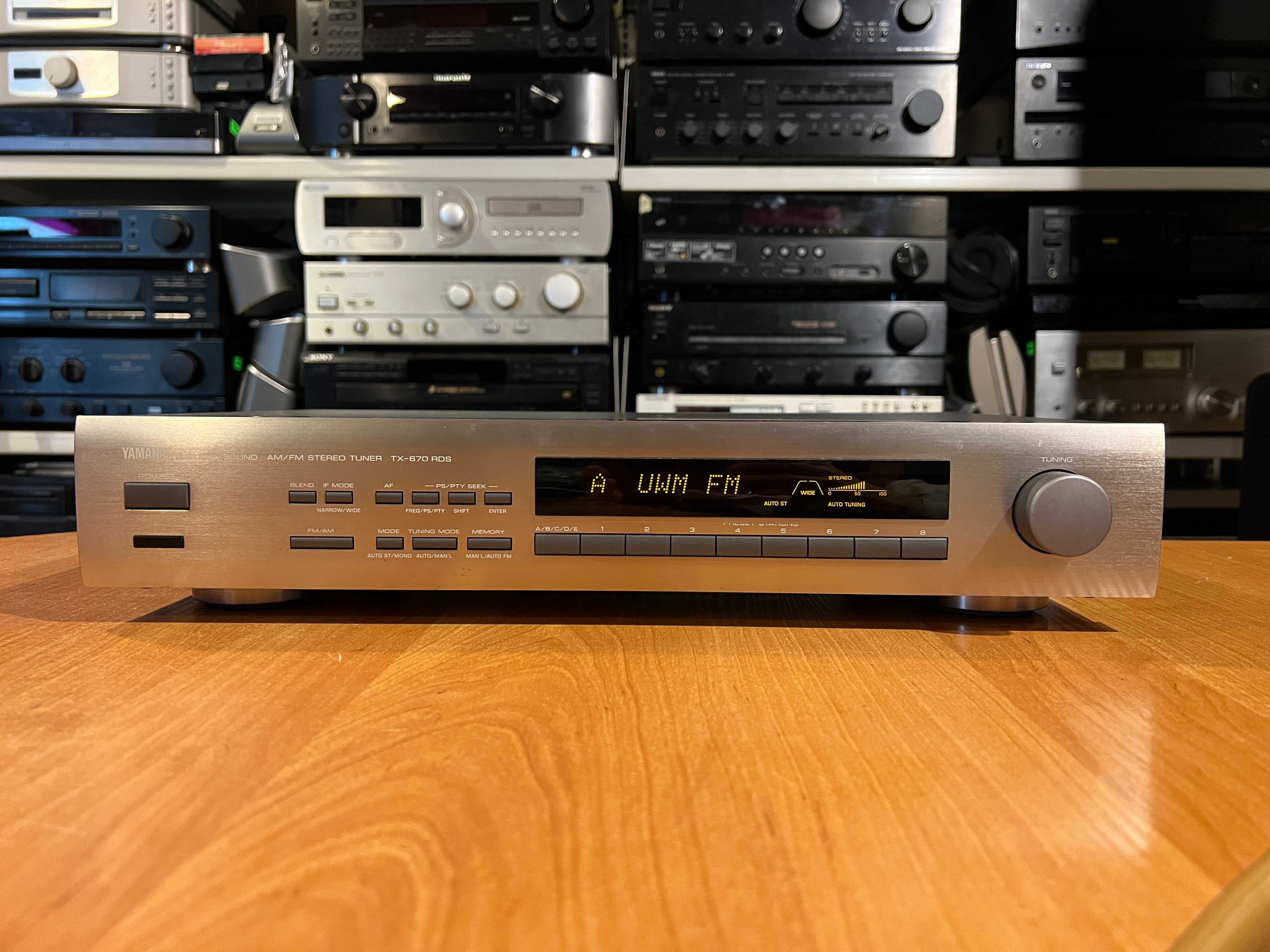 Yamaha TX-670 RDS Tuner radiowy, Audio Room