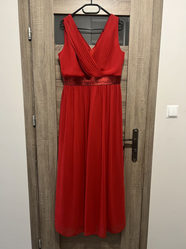 Elegancka czerwona sukienka