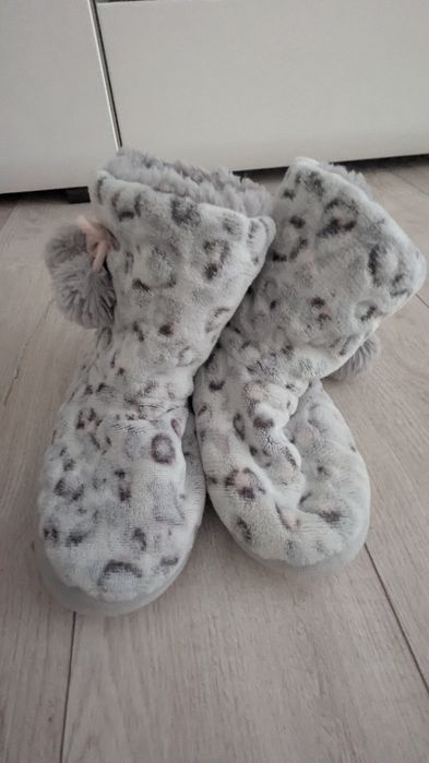 Дитячі теплі капці - чобітки для дівчинки