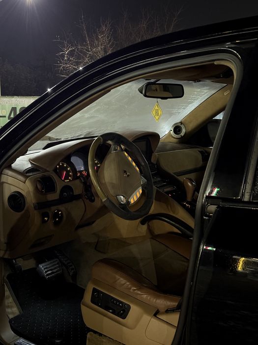 Porshe cayenne 4.5 turbo magnum