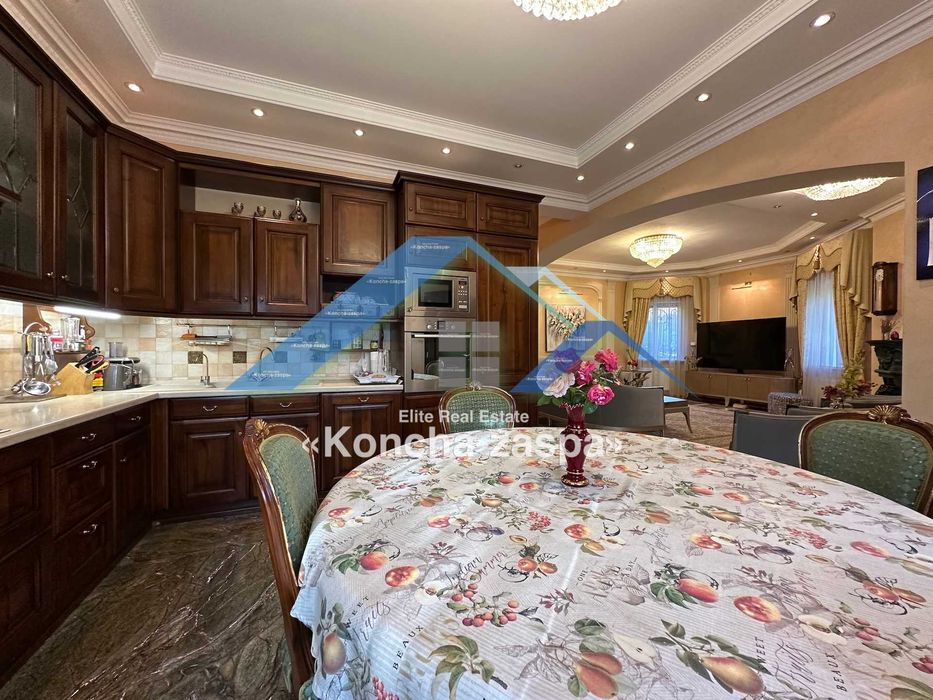 Конча Заспа. Козин. Продажа дома с выходом на Козинку.