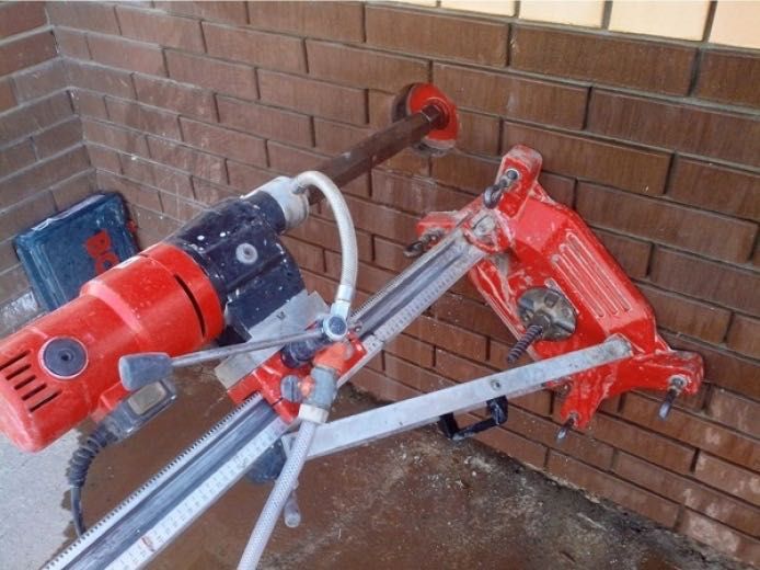 Алмазне буріння у Калуші та Калуському районі. Свердління отворів.