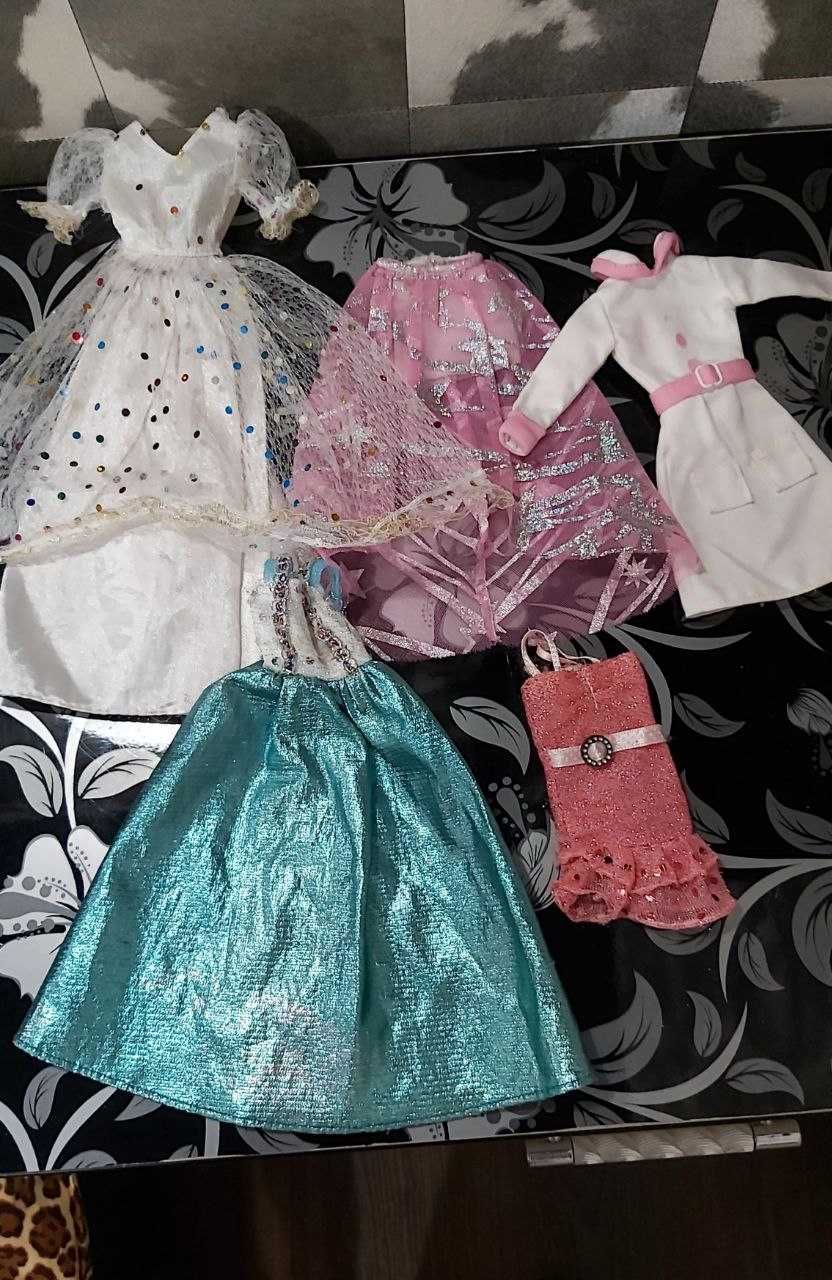 Игровой набор фиолетовый шкаф Барби для одежды и аксессуаров