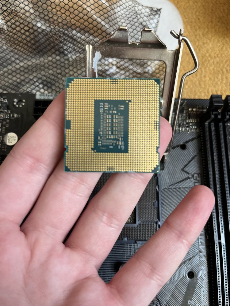 Процесор intel core i3 10100f
