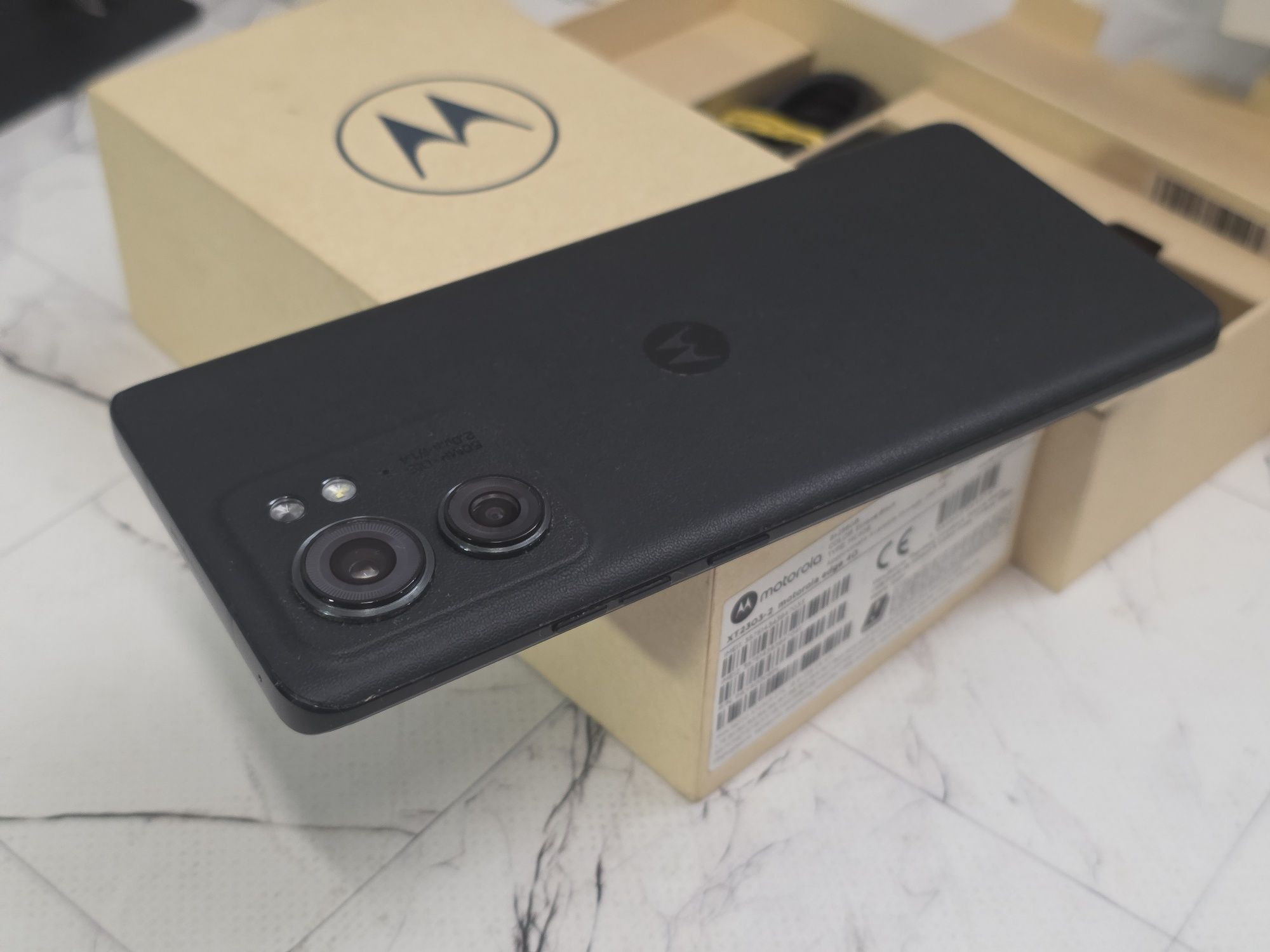 Motorola Edge 40 8/256 , комплект !