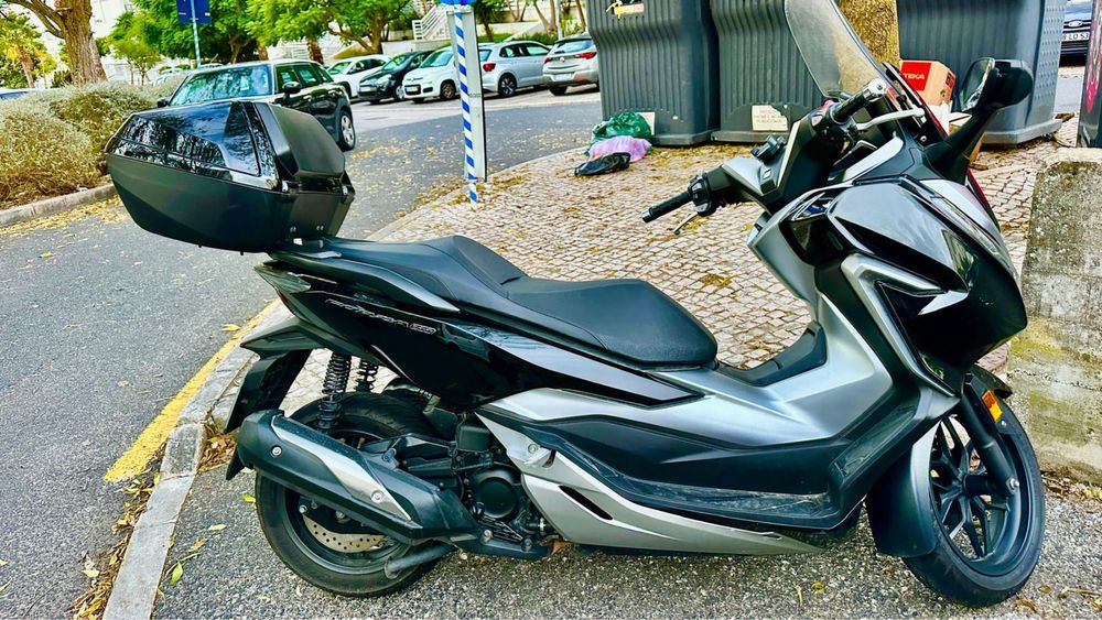 Forza 300cc 2019 acompanha top case original