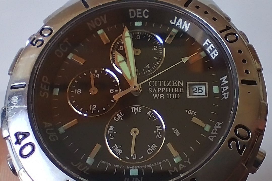 Zegarek CITIZEN sapphire WR 100 prezent
