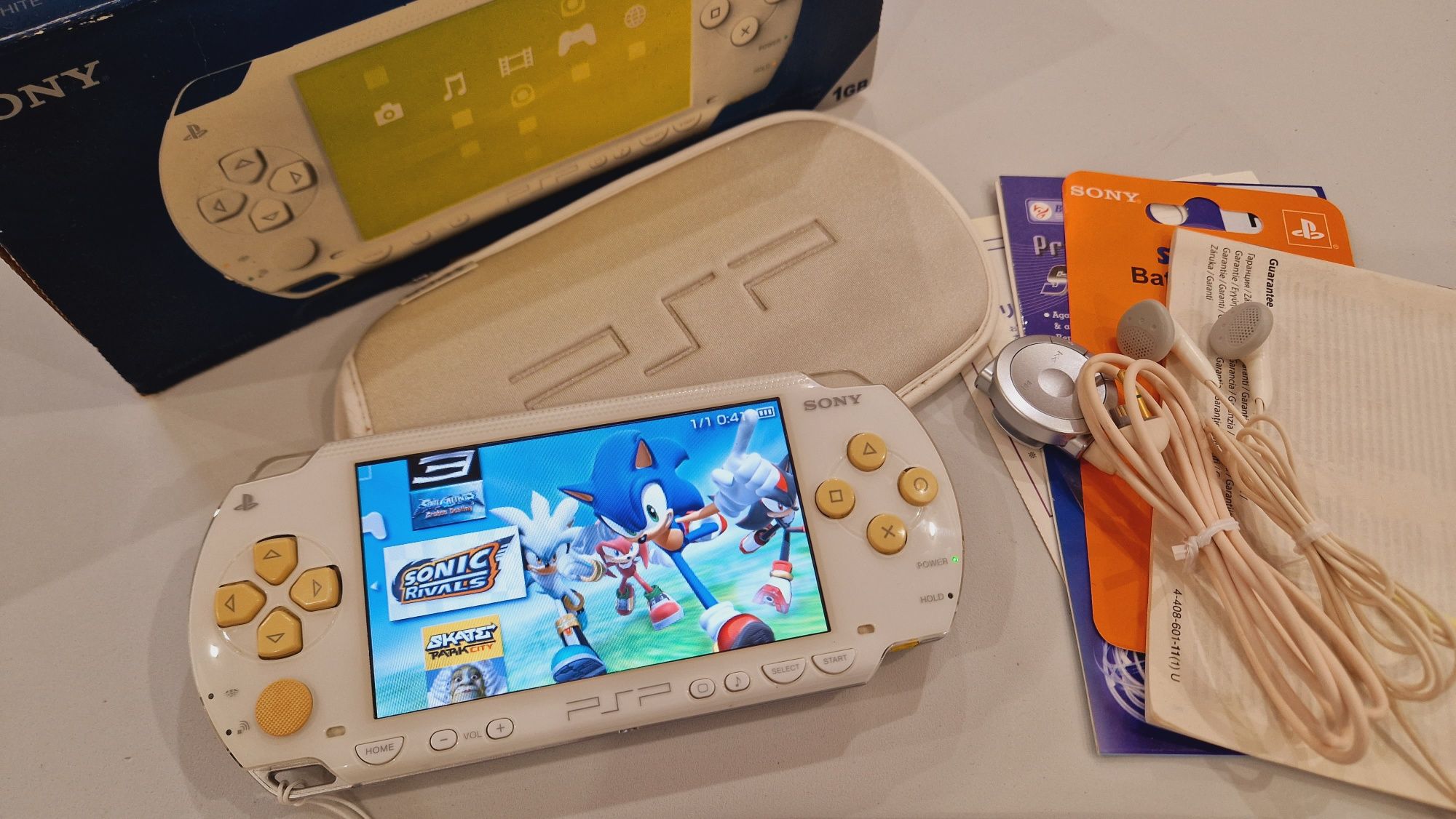 Sony PSP 64гиг с играми 130шт