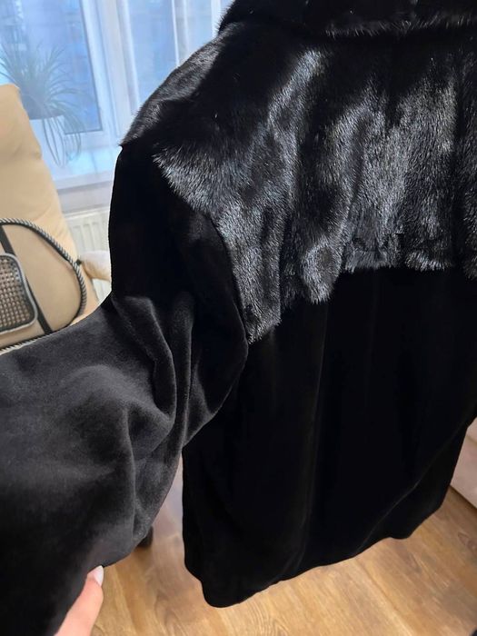 Чоловіча норкова шуба.