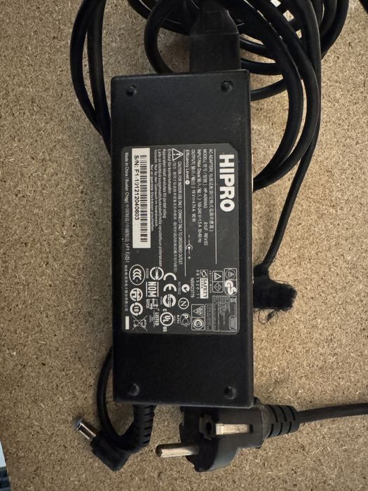 Зарядка до ноутбука