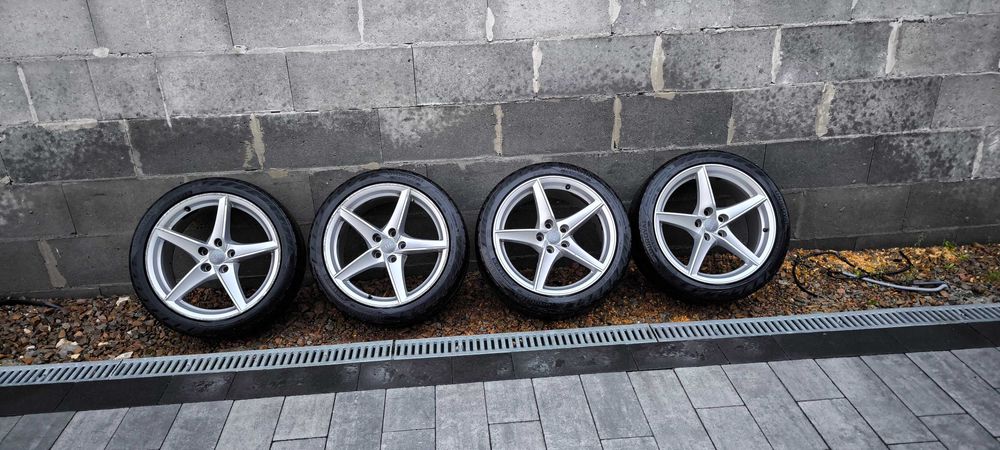 Alufelgi Felgi Audi a4 a5 8W0 8.5JX18 ET29 5X112