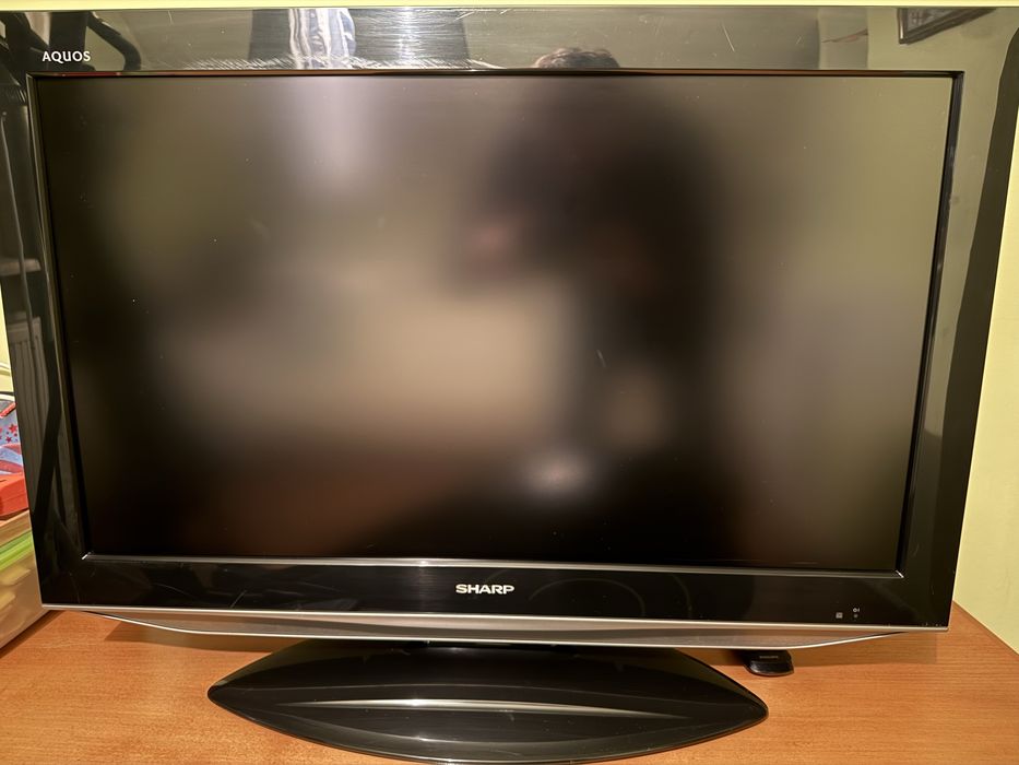 Sharp Aquos 32 cale stan bdb. Pilot
